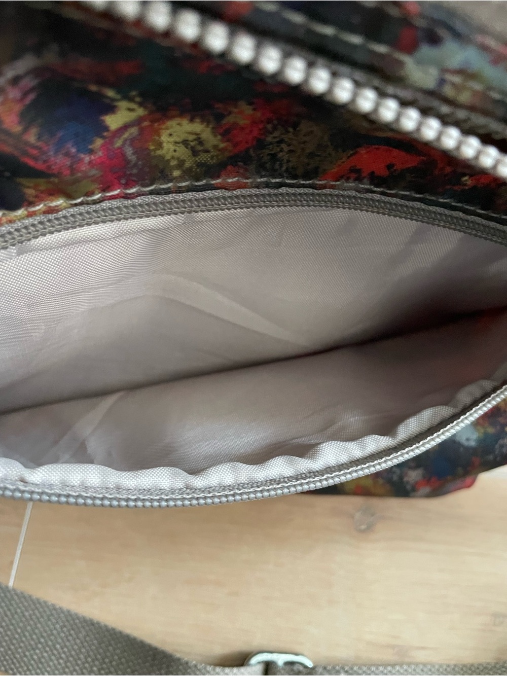 KIPLING Nylon Multi-Color Pattern Crossbody Bag - Picture 7 of 12